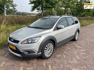 Ford Focus Wagon 1.6 Titanium X-ROAD- Airco-Navigatie