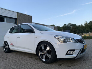 Kia cee'd 1.4 CVVT Sport Facelift 5DR Airco LM velgen Elektrisch ramen