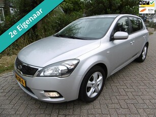 Kia Cee'd 1.4 CVVT X-ecutive 5-deurs Navi Clima Cruise 2e