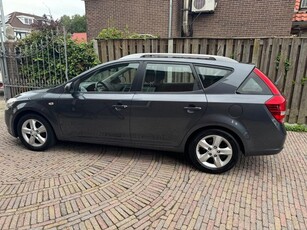 Kia Cee'd Sporty Wagon 1.4 CVVT Seven