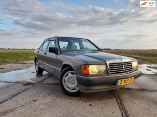 Mercedes-Benz 190-serie 2.0 E Met 2 jaar APK!