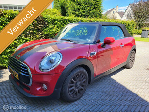 Mini Cabrio 1.5 Cooper Navigatie, stoelverwarming.