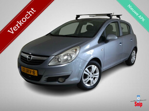 Opel Corsa 1.4-16V Edition NIEUWE APK!