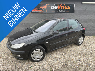 Peugeot 206 1.4 Gentry Premium