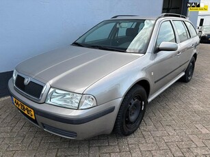 Skoda Octavia Combi 1.6 Démarrage