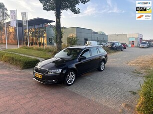 Skoda Octavia Combi 2.0 TDI Greentech Style Business