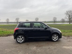 Suzuki Swift 1.5 GLS