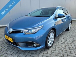 Toyota Auris 1.8 Hybrid NL dealerauto Panodak (bj 2016)