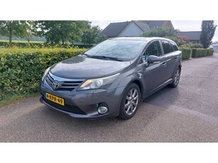 Toyota Avensis wagon 2.0 D-4D Business CLIMA/PANO BJ 2012