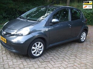 Toyota Aygo 1.0-12V + airco 5 drs NL auto