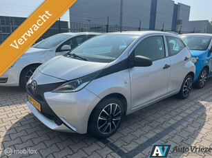 Toyota Aygo 1.0 VVT-i x, All Seasons, Goed onderhouden