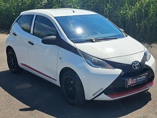 Toyota Aygo 1.0 VVT-i x-now Airco L.Met. Velgen