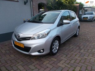 Toyota Yaris 1.3 VVT-i Executive...automaat.. bj 2012 nette