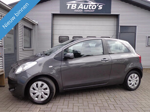 Toyota Yaris 1.3 VVTi Sol MMT ! AUTOMAAT / AIRCO !