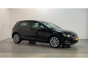 Volkswagen Golf 1.4 TSI 150pk DSG ACT Business Edition Leder-Stof Camera Navigatie