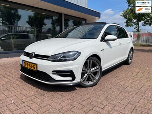 Volkswagen GOLF 1.5 TSI ACT R-Line PANO CARPLAY LED