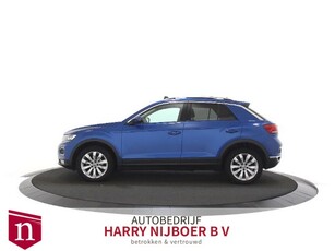 Volkswagen T-Roc 1.0 TSI Style Panorama dak / LED /