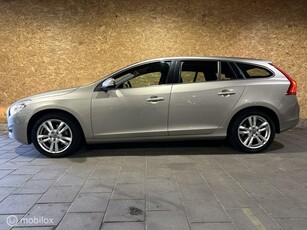 Volvo V60 1.6 T3 Kinetic - Volvo dealer ond. - nw. Apk