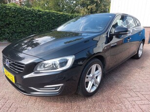 Volvo V60 2.4 D6 AWD Plug-In Hybrid LEER/XENON/CLIMAT 215PK