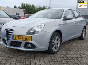 Alfa Romeo Giulietta 1.4 AUTOM/1te EIGENAR/NIEUW