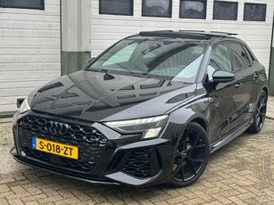 Audi RS3 Sportback 2.5 TFSI quattro / PANO / B&O /