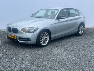 BMW 1-serie 118i Business Handgeschakeld - Leder -