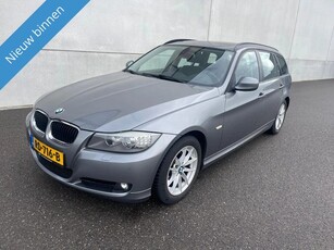 BMW 3-serie Touring 318i High Executive pano xenon