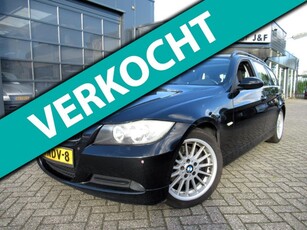 BMW 3-serie Touring 320i / 2x Pdc / Pano / trekhaak /