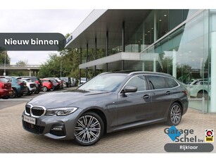 BMW 3 Serie Touring 330e M-Sport - Panoramadak - Leer - ACC