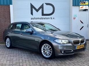 BMW 5-serie Touring 520i Luxury Edition / Dealer onderhouden