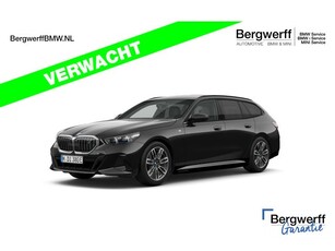 BMW i5 Touring eDrive40 M-Sport - Trekhaak - Driving Ass