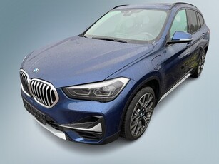 BMW X1 xDrive25e xLine / Panoramadak / LED / Carplay / HUD