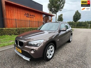 BMW X1 XDrive25i 6-cilinder, Sportstoelen, schuifdak