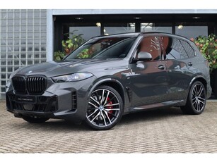 BMW X5 xDrive50e Dravitgrau, M Sportpakket Pro, Driving