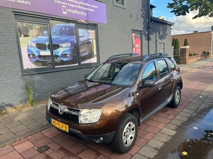 Dacia Duster 1.6 Lauréate 2wd (bj 2011)