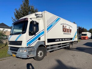 DAF LF 55.220 2007 closed box + lift (bj 2007, automaat)