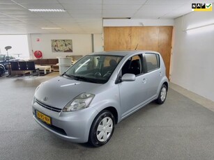 Daihatsu Sirion 2 1.3-16V Comfort Apk Nieuw,2e