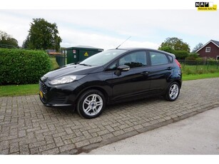 Ford Fiesta 1.0 Style 5 deurs navigatie NAP zwart metallic