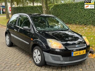 Ford Fiesta 1.3-8V Champion Airco Rijdt en Schakelt Goed!