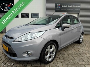 Ford Fiesta 5-deurs 1.25 82pk Titanium Clima LM15 Nieuwe APK