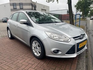 Ford Focus 1.0 EcoBoost 5deurs Trend Airco KOPPAKKING DEFECT