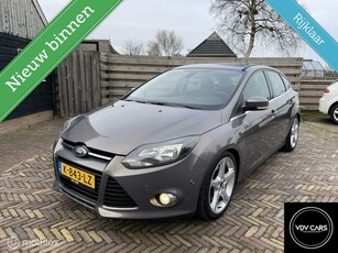 Ford Focus 1.6EcoBoost Titanium Clima Cruise PDC 1