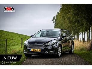 Ford Focus Wagon 1.5 Titanium EditionStuur/Stoelverwarming