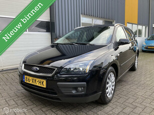 Ford Focus Wagon 1.6-16V Futura