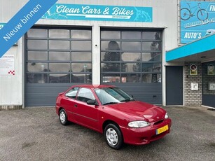 Hyundai Excel 1.3i SE (bj 2001)