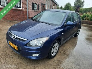 Hyundai i30 1.6i CVVT DynamicVersion Airco Nette auto!