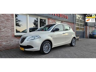 Lancia Ypsilon 0.9 TwinAir Silver Plus Trekhaak! Airco!