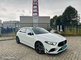 Mercedes A-klasse AMG A35 4MATIC Pano Sfeer. Burme.