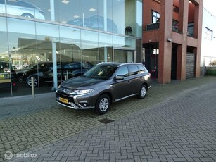 Mitsubishi Outlander 2.4 PHEV 4WD 240pk 1e eig. VERKOCHT