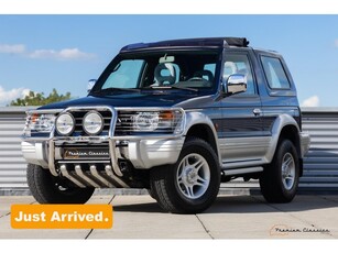 Mitsubishi Pajero 3.0-24V V6 Manual A1 Condition 1st